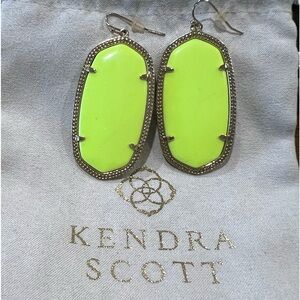 Kendra Scott Elle Neon Yellow Gold drop Earrings